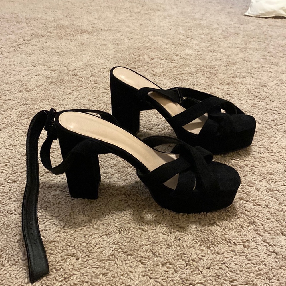 Black Chunky Heels size 8 1/2